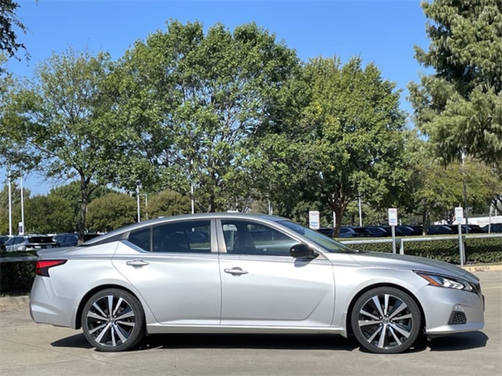 Used 2020 Nissan Altima 2.5 SR Sedan