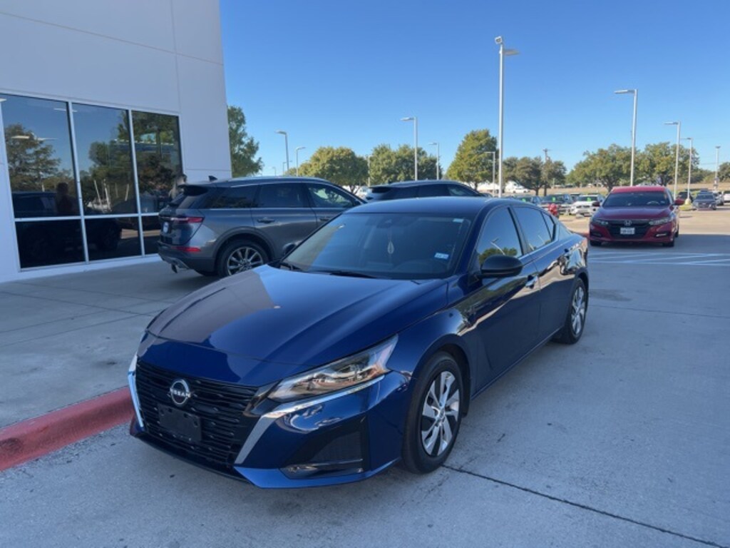 Used 2024 Nissan Altima 2.5 S Sedan
