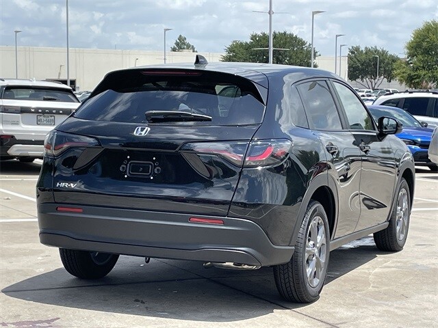 2026 Honda HR-V LX photo 4
