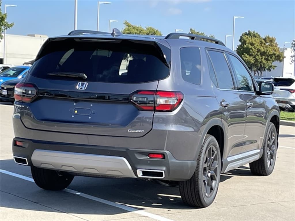 New 2025 Honda Pilot Touring SUV