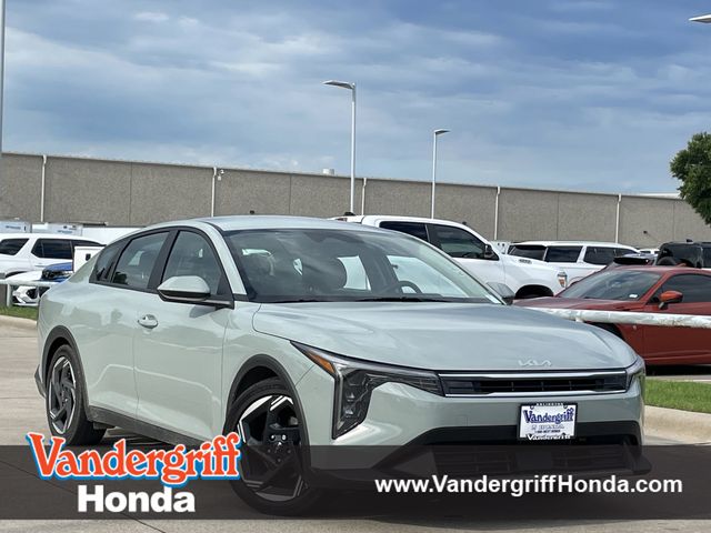 2025 Kia K4 EX AT's photo