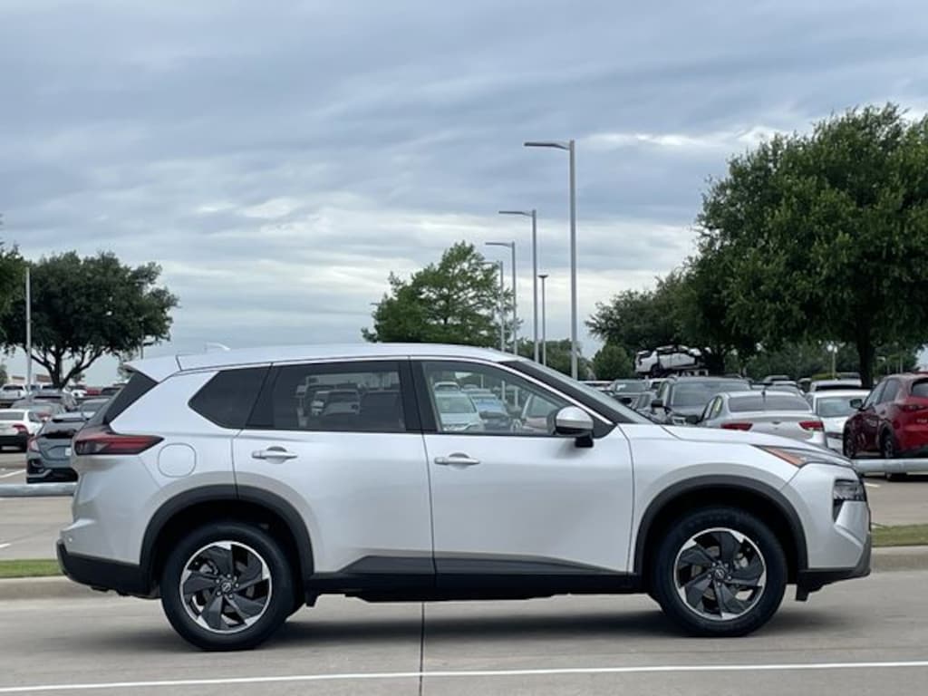 Used 2025 Nissan Rogue SV SUV