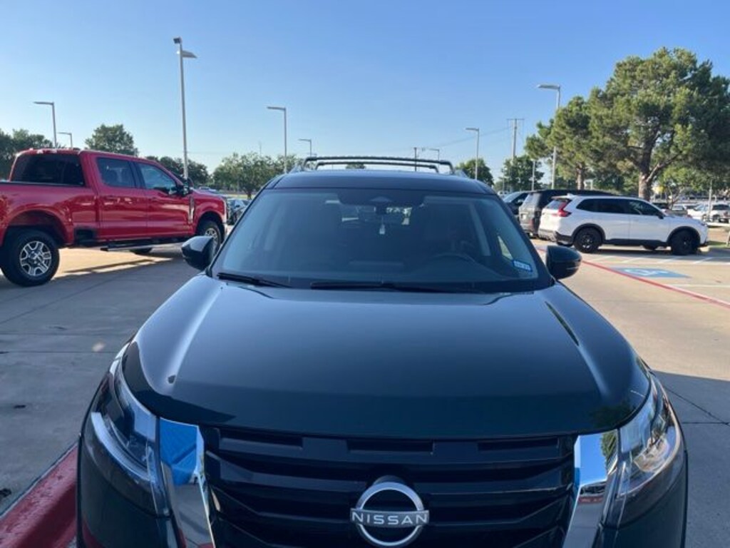 Used 2023 Nissan Pathfinder SL SUV