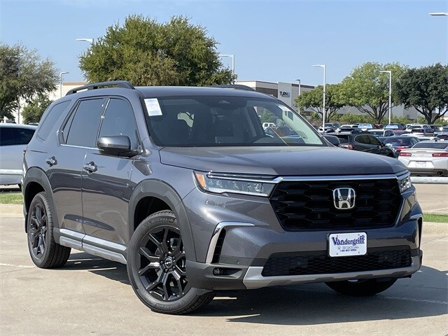 2025 Honda Pilot Touring photo 2