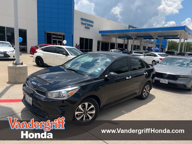 2023 Kia Rio S iVT's photo