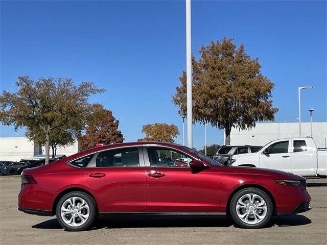 2025 Honda Accord LX photo 2