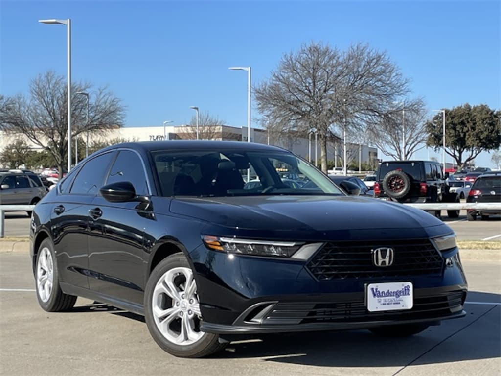 New 2025 Honda Accord LX Sedan