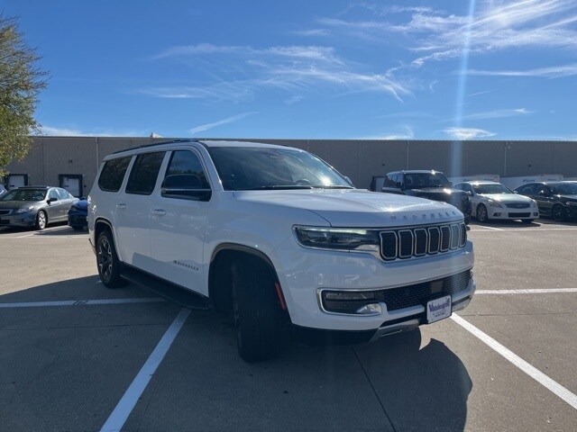 2024 Jeep Wagoneer L Series III photo 3