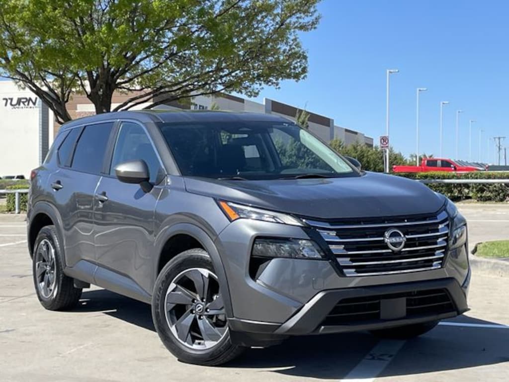 Used 2024 Nissan Rogue SV SUV