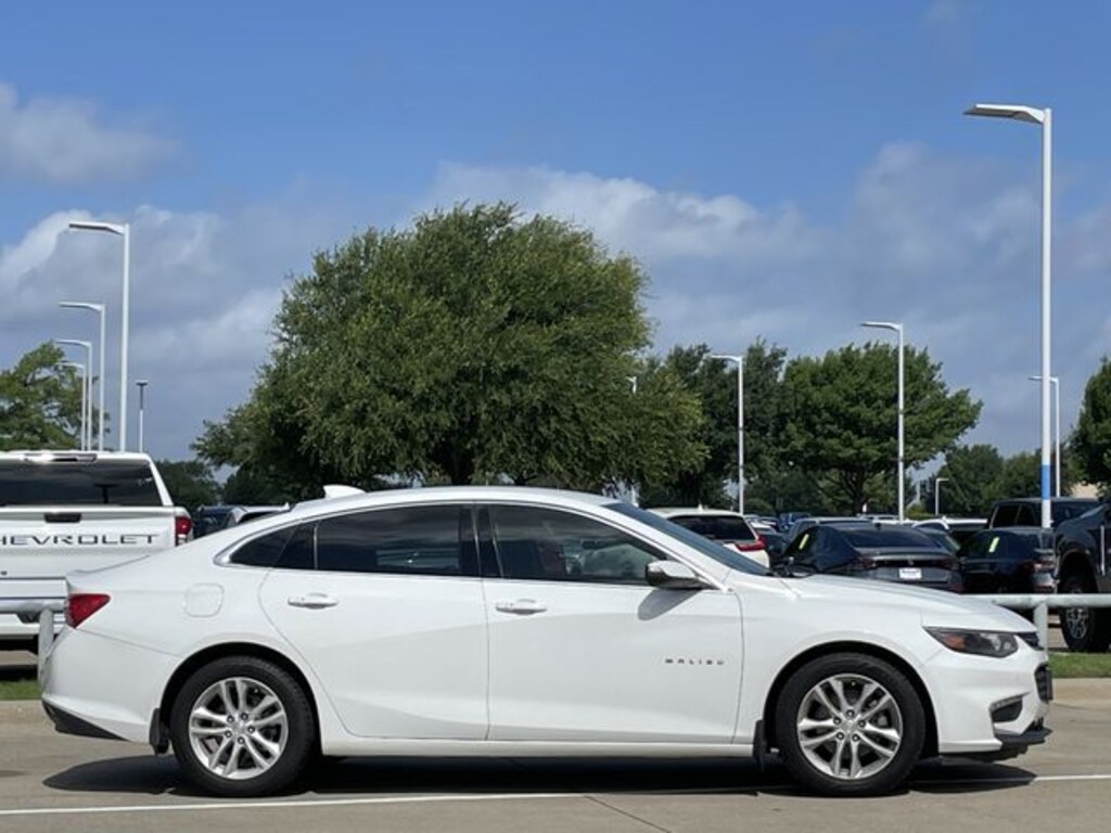 Used 2017 Chevrolet Malibu LT Sedan