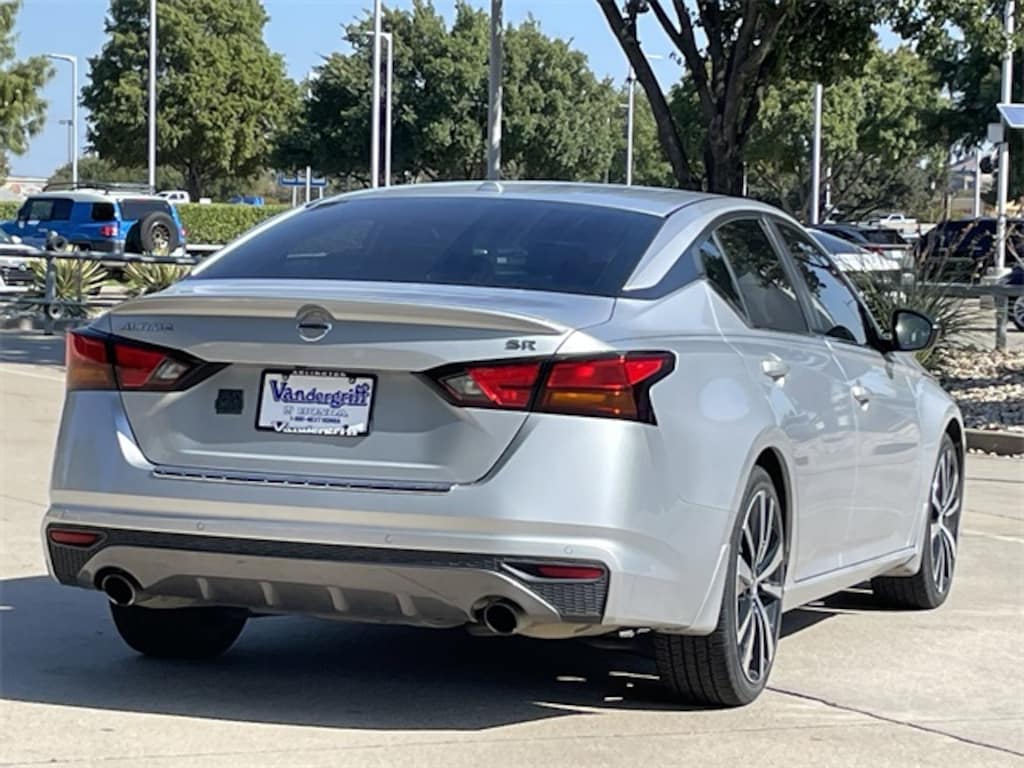 Used 2020 Nissan Altima 2.5 SR Sedan