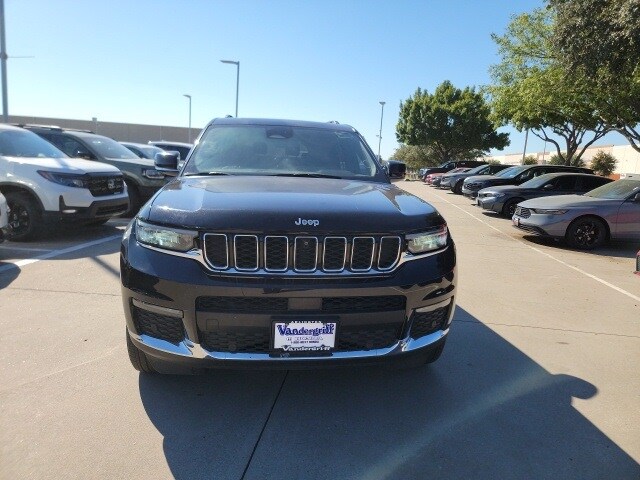 2024 Jeep Grand Cherokee Limited photo 2