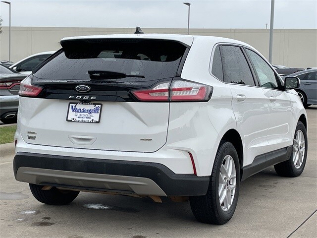 2022 Ford Edge SEL photo 4
