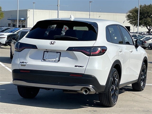 2025 Honda HR-V Sport photo 4