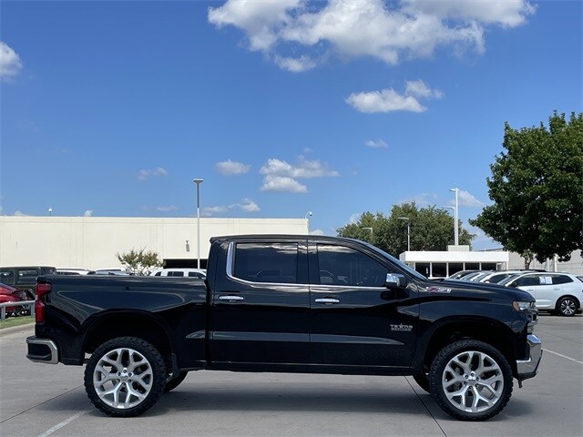 2022 Chevrolet Silverado 1500 LTZ photo 3