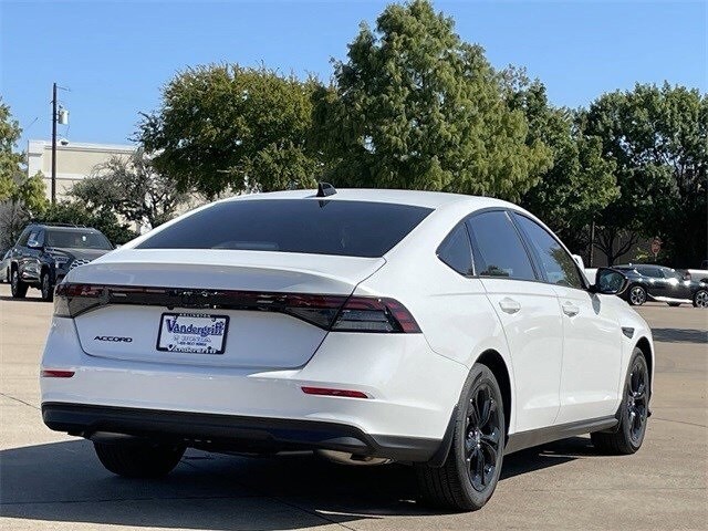 2025 Honda Accord SE photo 4