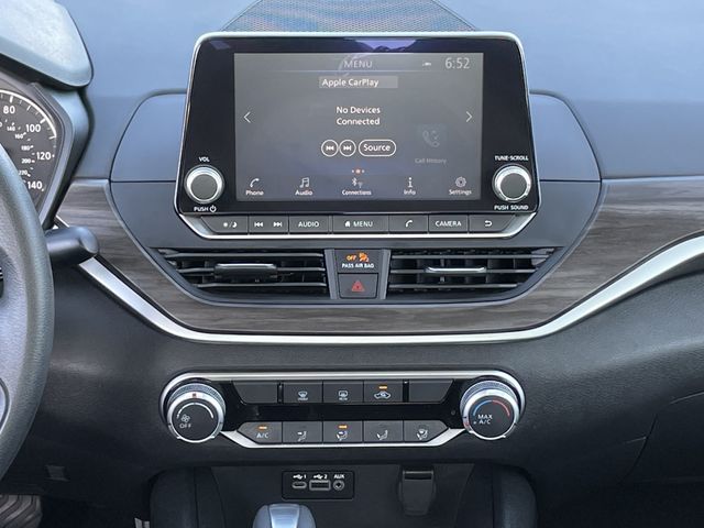 2025 Nissan Altima SV - Photo 15