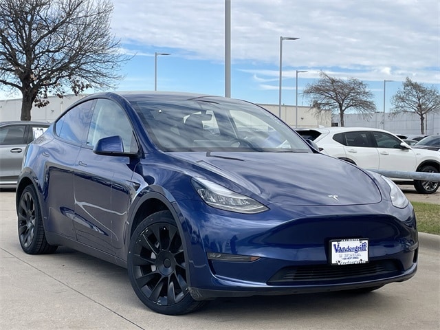 Used 2021 Tesla Model Y Long Range with VIN 5YJYGDEE5MF070367 for sale in Northfield, Minnesota