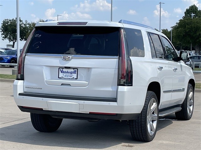 2020 Cadillac Escalade Premium Luxury photo 4