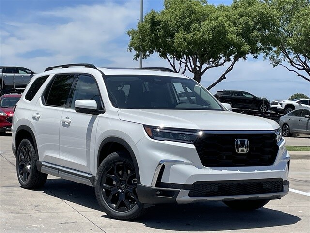 2025 Honda Pilot Touring photo 2