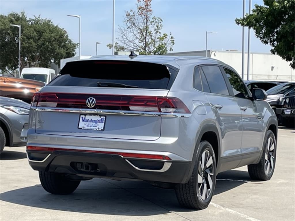 Used 2024 Volkswagen Atlas Cross Sport 2.0T SE w/Technology SUV