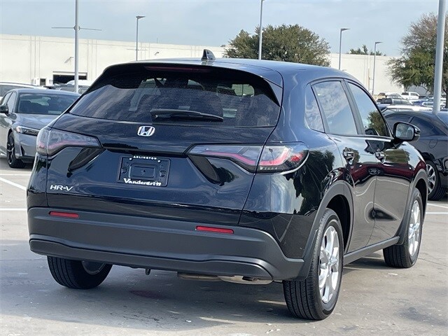 2025 Honda HR-V LX photo 4