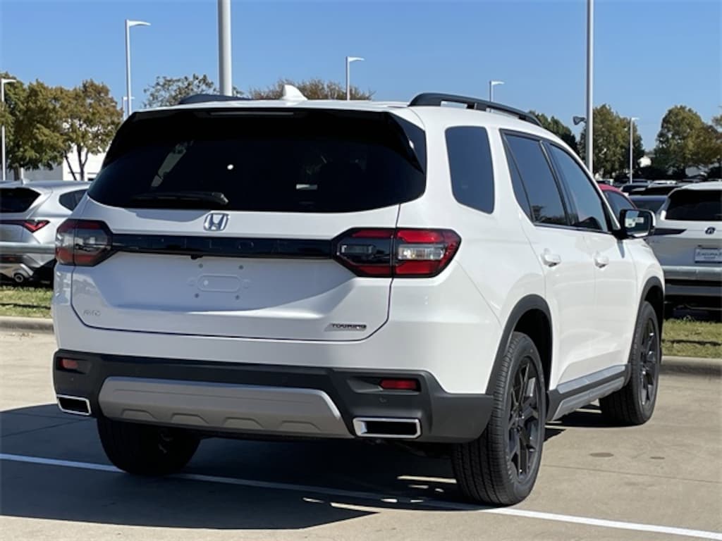 New 2025 Honda Pilot Touring SUV