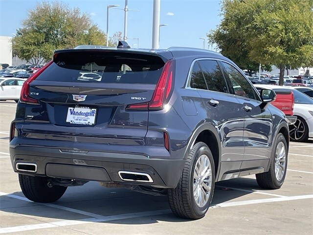 2024 Cadillac XT4 Premium Luxury photo 4