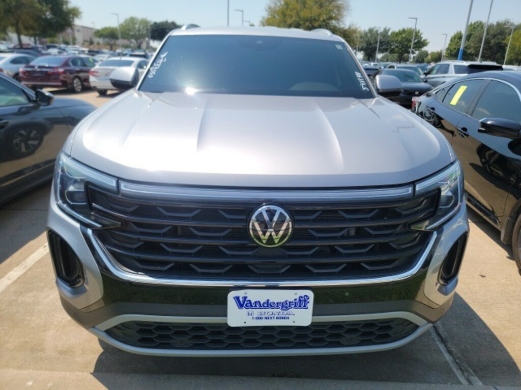 Used 2024 Volkswagen Atlas Cross Sport 2.0T SE w/Technology SUV