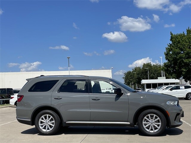 2023 Dodge Durango SXT photo 2