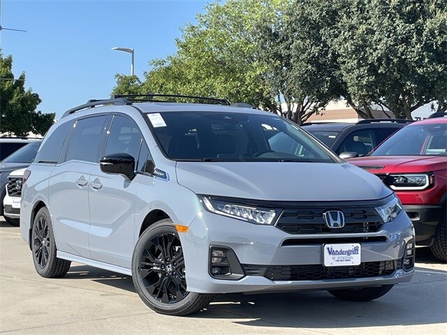 2026 Honda Odyssey photo 2