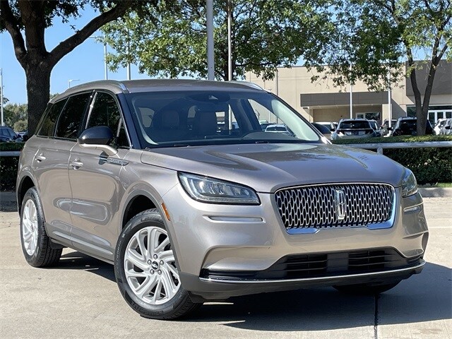 2021 Lincoln Corsair Standard photo 2