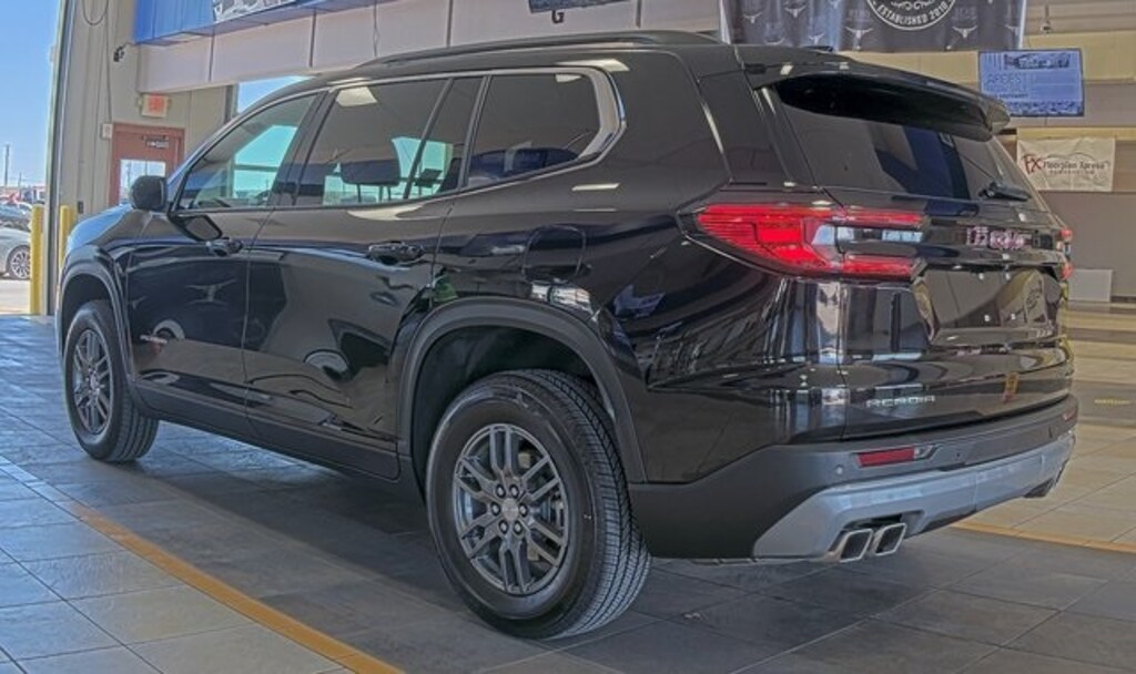 Used 2025 GMC Acadia Elevation SUV