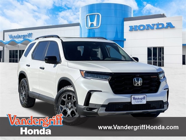 2025 Honda Pilot TrailSport's photo