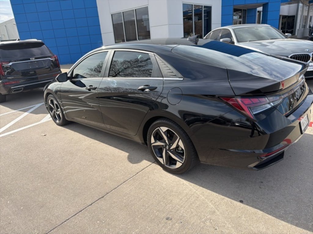 Used 2021 Hyundai Elantra HEV Limited Sedan