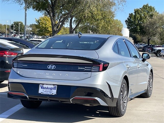 2024 Hyundai Sonata Hybrid SEL photo 3