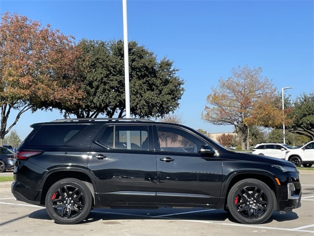 Used 2022 Chevrolet Traverse Premier SUV