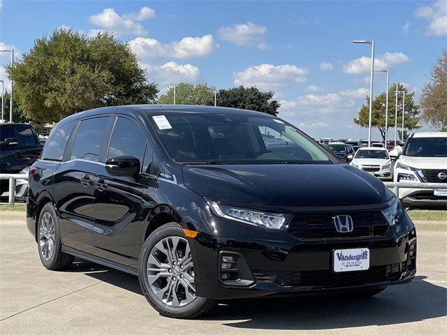 2026 Honda Odyssey Touring photo 2
