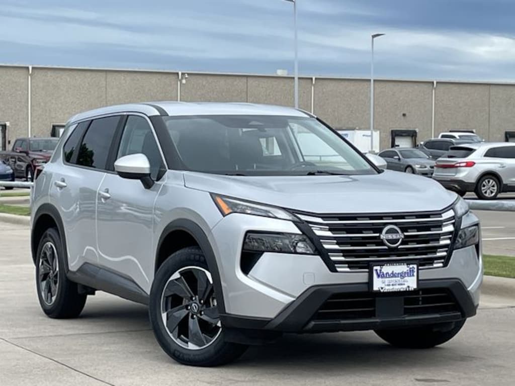 Used 2025 Nissan Rogue SV SUV