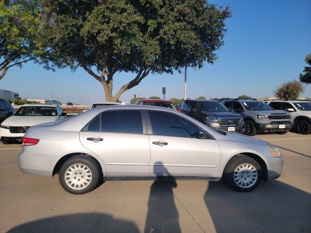 2004 Honda Accord DX photo 3