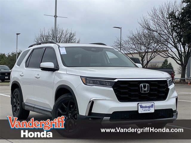 2025 Honda Pilot Touring's photo