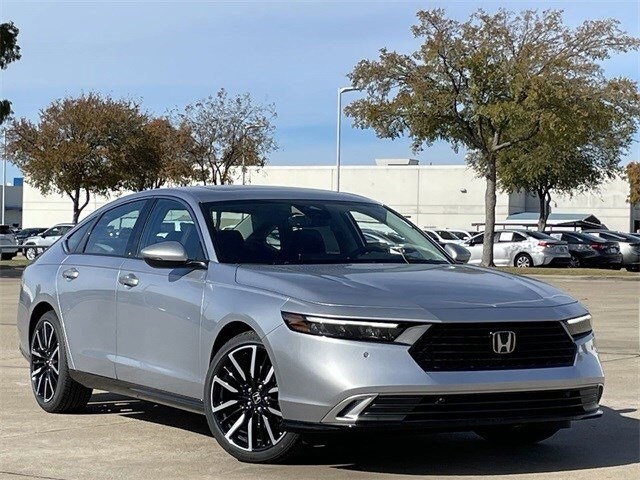 2025 Honda Accord Hybrid Touring photo 2