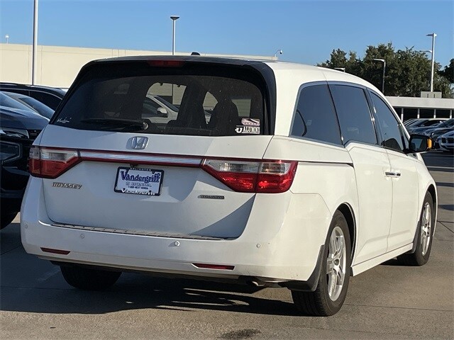 2011 Honda Odyssey Touring Elite photo 4