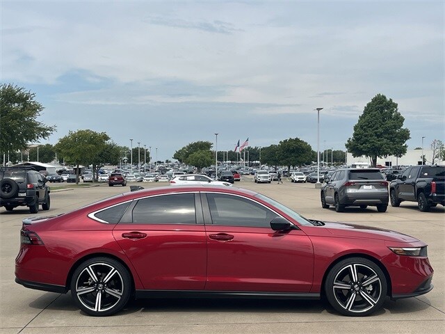 2024 Honda Accord Hybrid Sport photo 2