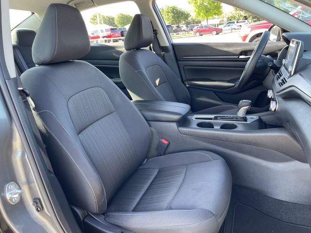 2025 Nissan Altima SV - Photo 25