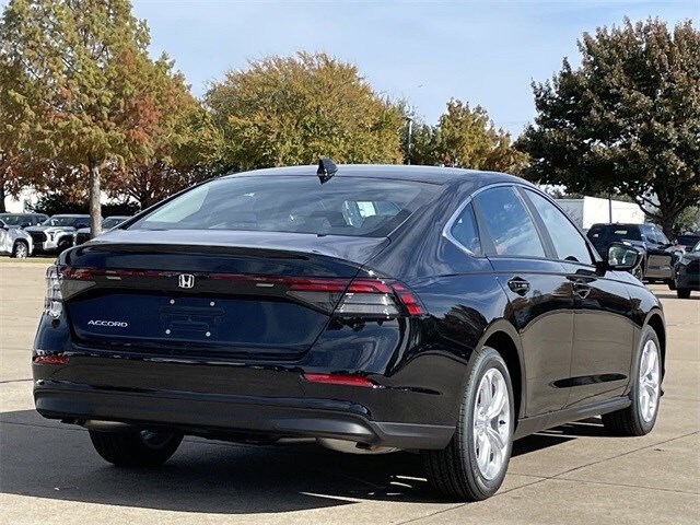2025 Honda Accord LX photo 2