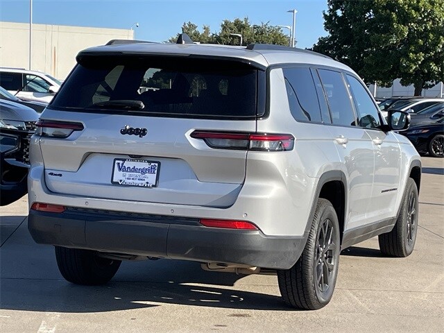 2024 Jeep Grand Cherokee Altitude photo 4