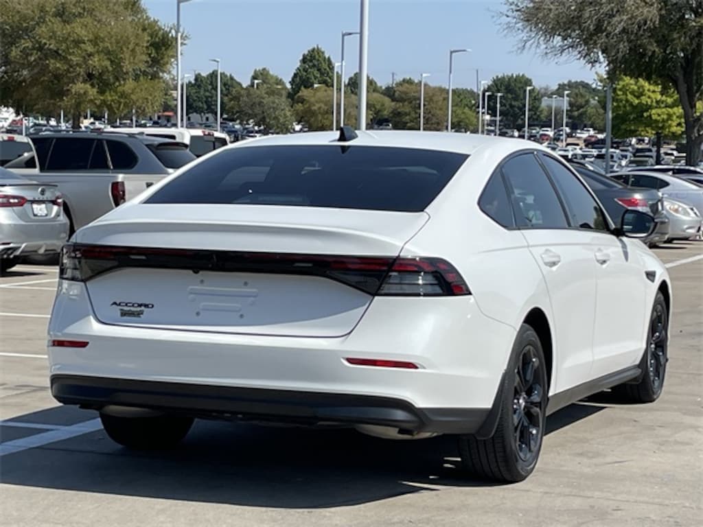 Used 2025 Honda Accord SE Sedan