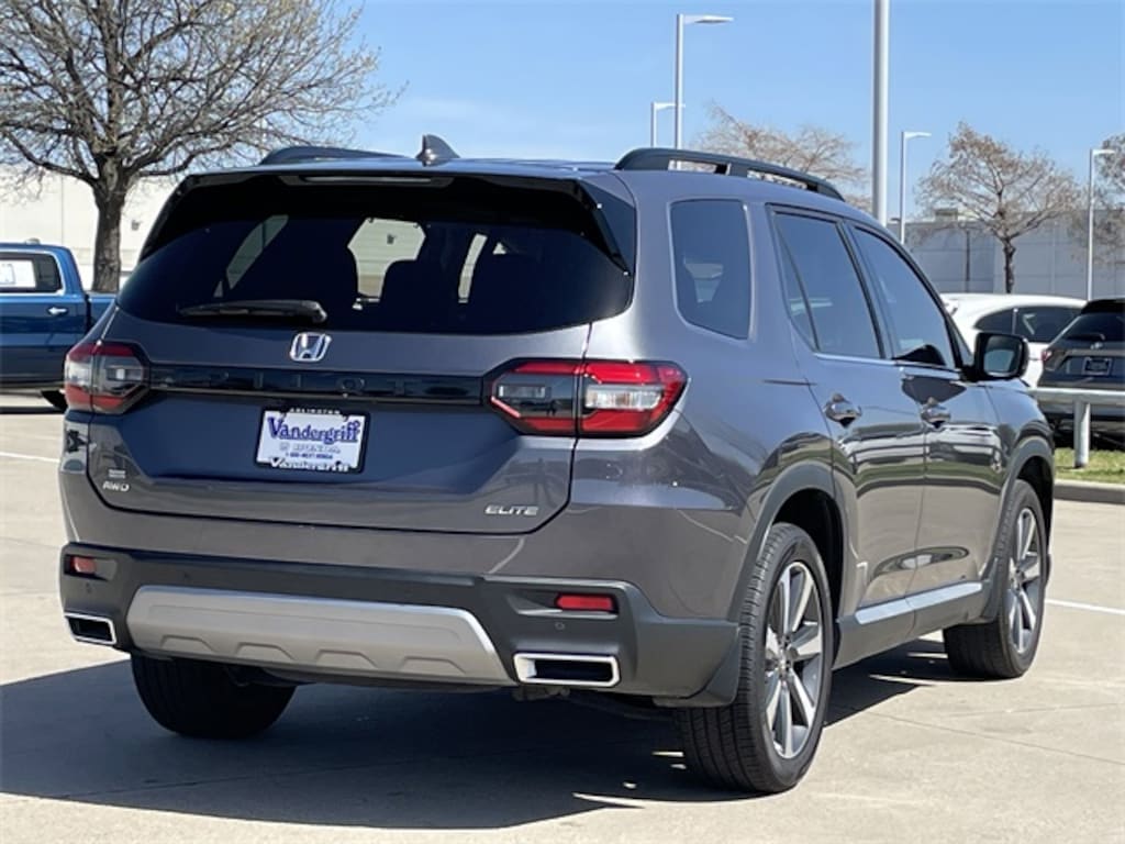 Certified 2025 Honda Pilot Elite SUV