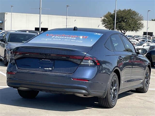 2025 Honda Accord SE photo 3